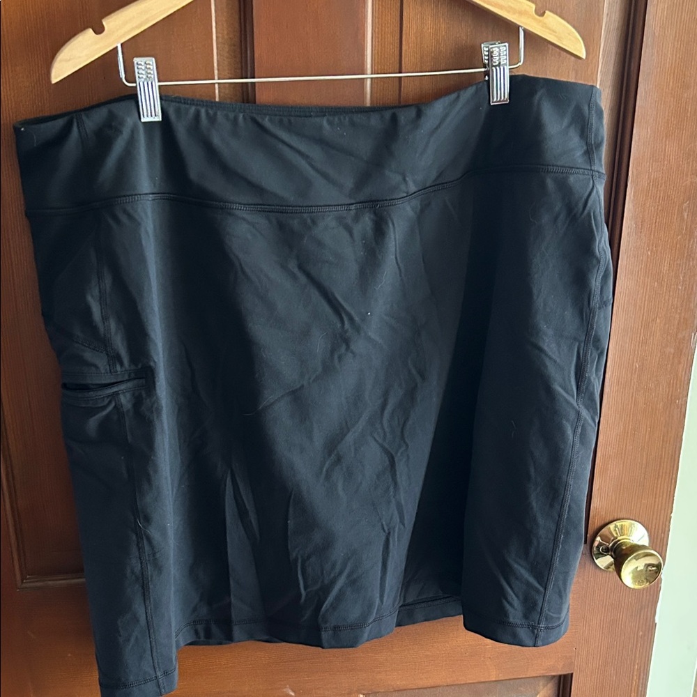Duluth Trading Co Black Noga Skort